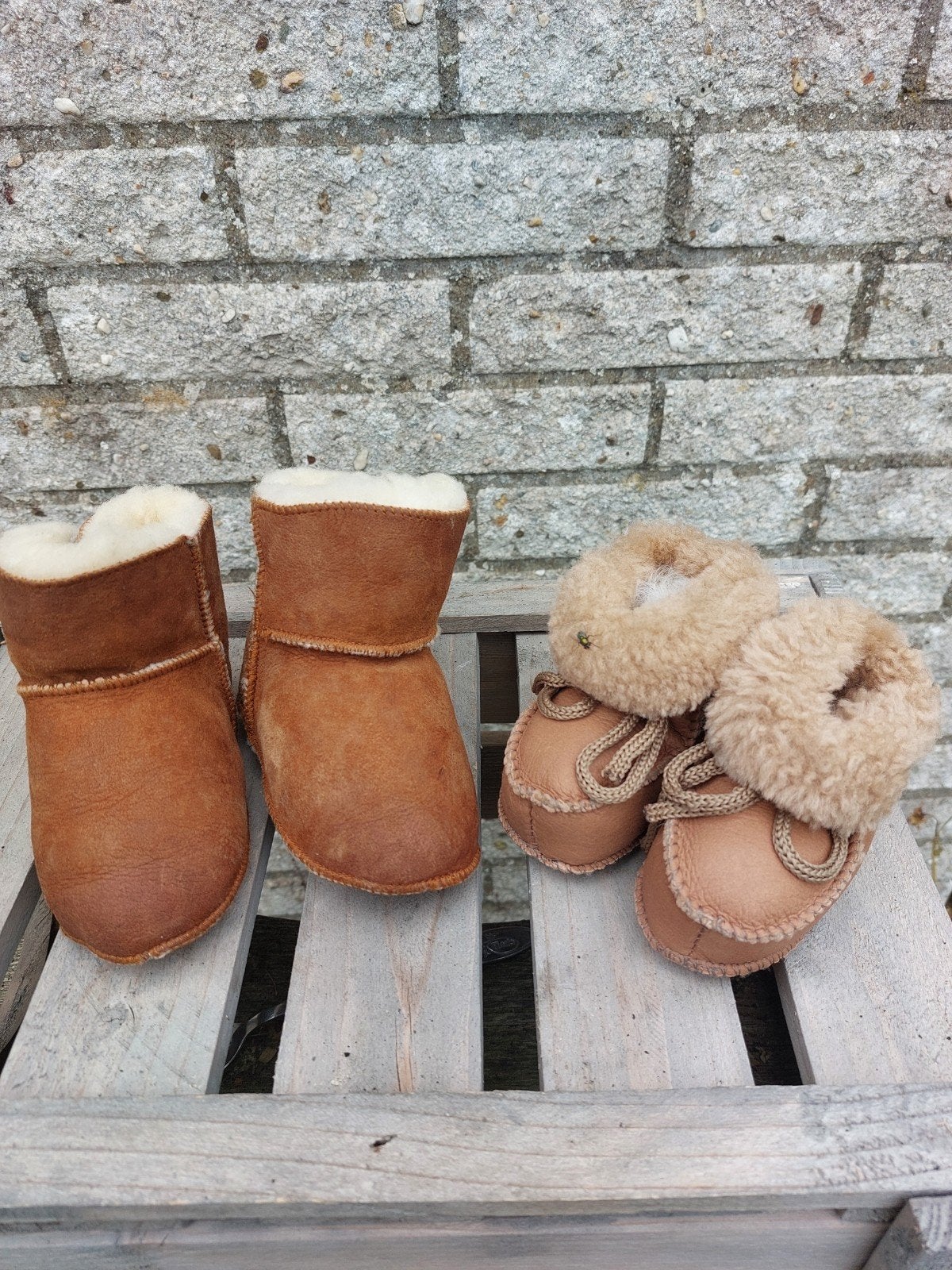 Texelse babyslofjes van leer en wol, Ophalen of Verzenden, Nieuw, Jongetje of Meisje, Schoentjes