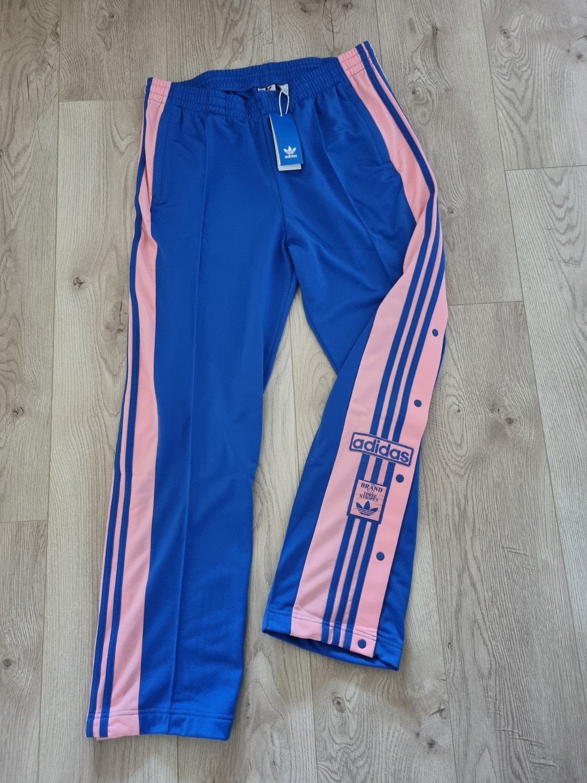 Adidas Adibreak PT trainingsbroek - Blauw/Roze, Maat 42/44 (L), Nieuw, Ophalen of Verzenden, Lang
