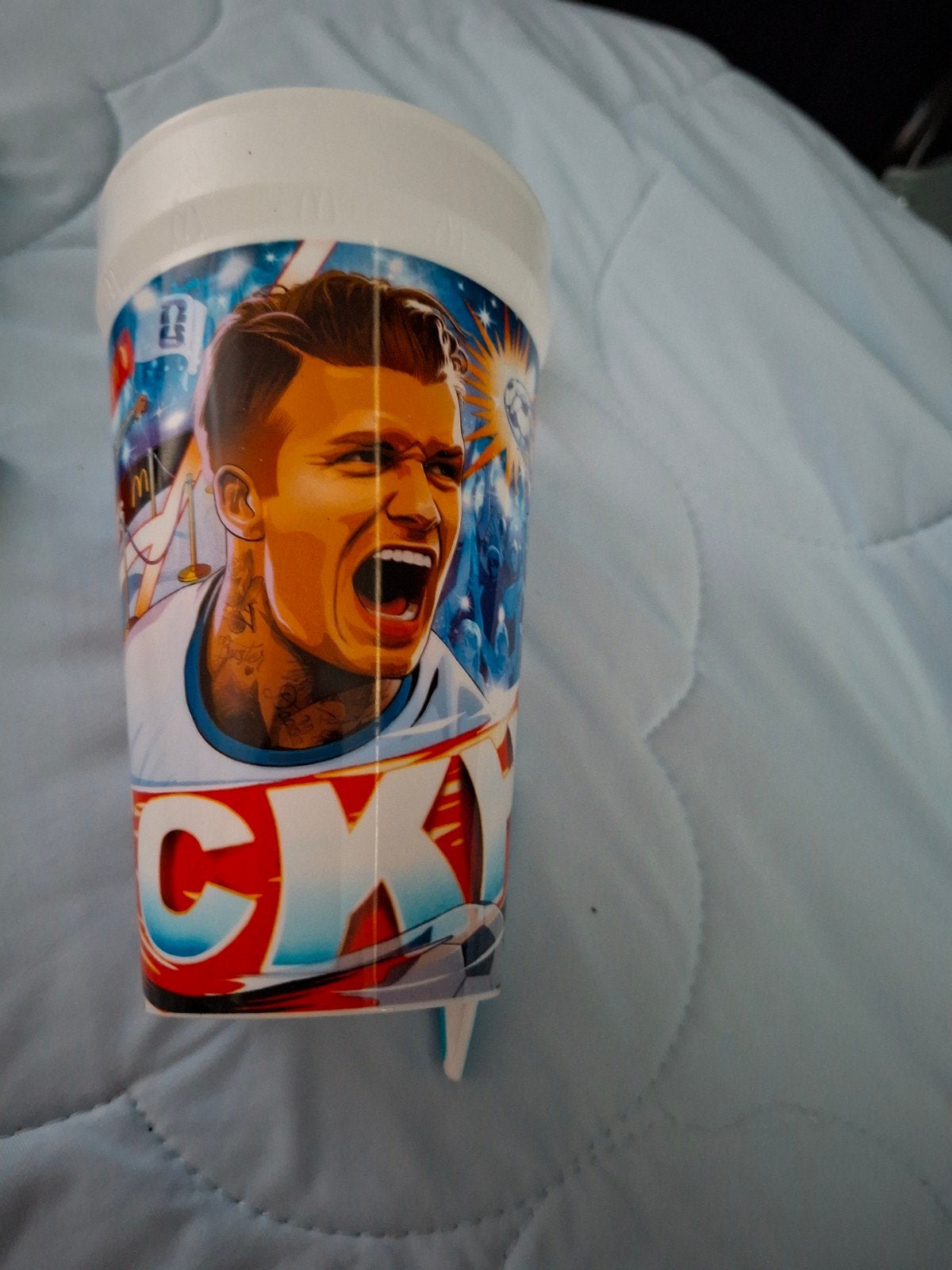 McDonald's David Beckham beker ruilen voor Grimace beker, Ophalen
