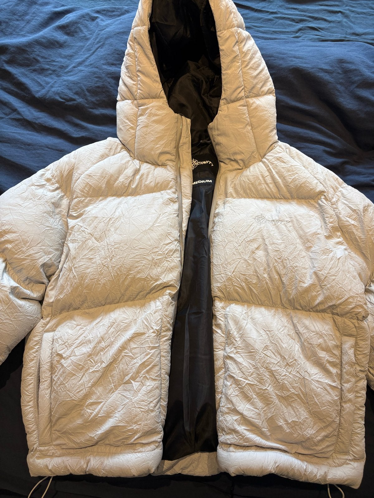 Vicinity Puffer Jacket - Maat M - gloednieuw, Ophalen of Verzenden, Zo goed als nieuw, Maat 48/50 (M), Grijs