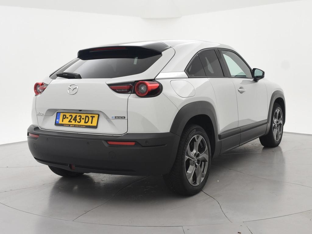 Mazda MX-30 e-SkyActiv 145 PK FIRST EDITION 36 kWh + HEAD-UP, 145 pk, Stof, Gebruikt, Zwart