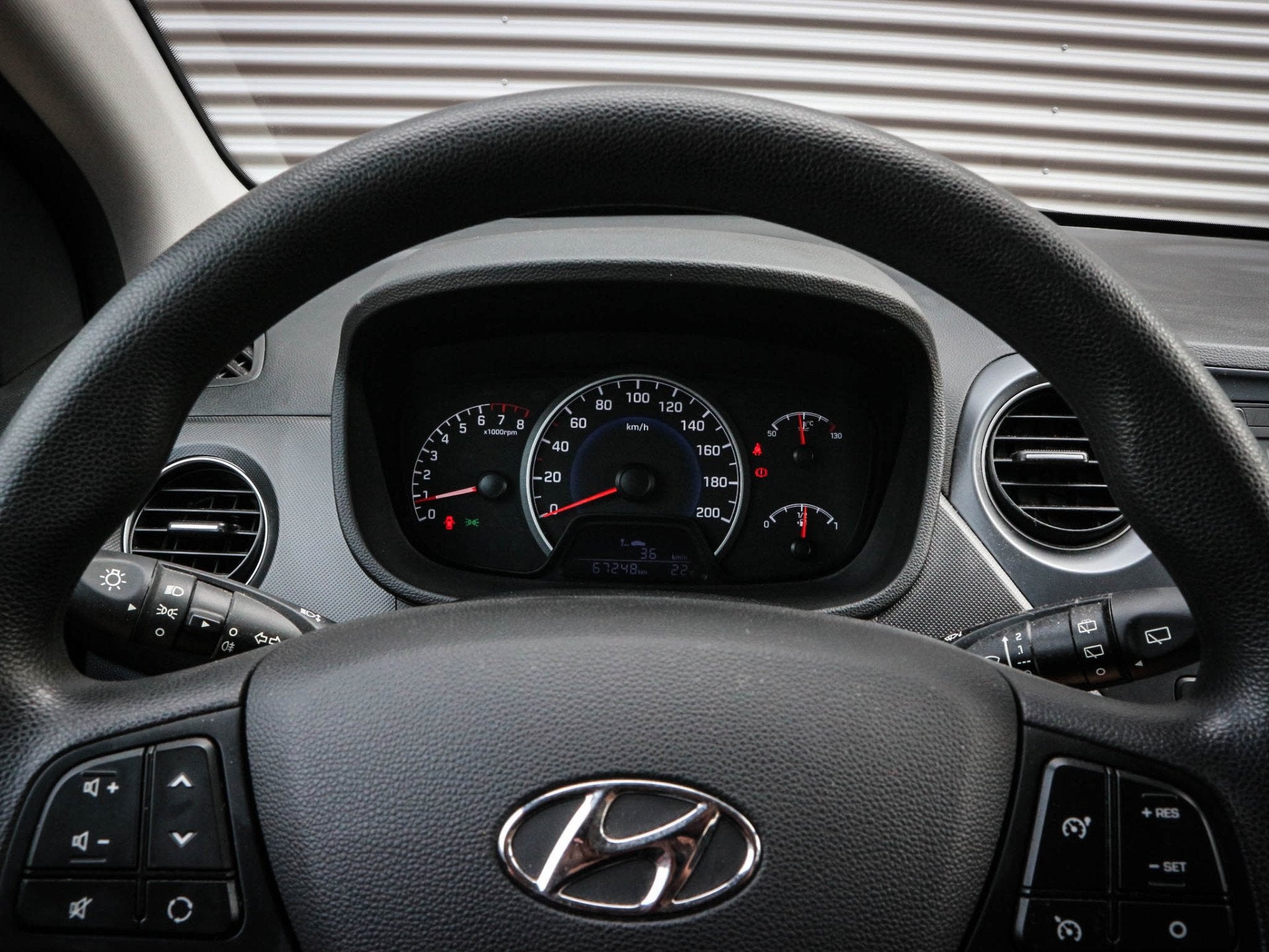 Hyundai i10 1.0i Comfort Airco | Cruise | Audio | Elektrisch, Voorwielaandrijving, Stof, Gebruikt, 4 stoelen