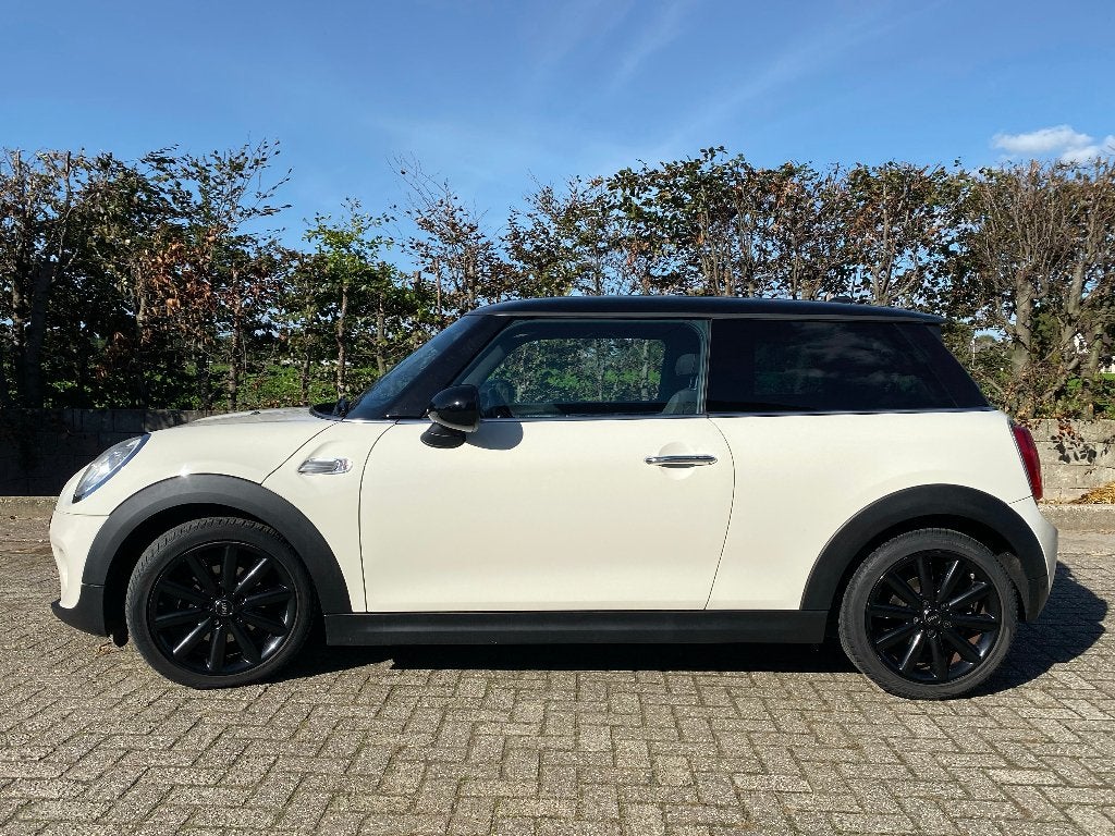 Mini 1.5 Cooper 2016 Wit | 136pk | 106.000km | stoelverw., Voorwielaandrijving, 4 stoelen, Origineel Nederlands, Handgeschakeld