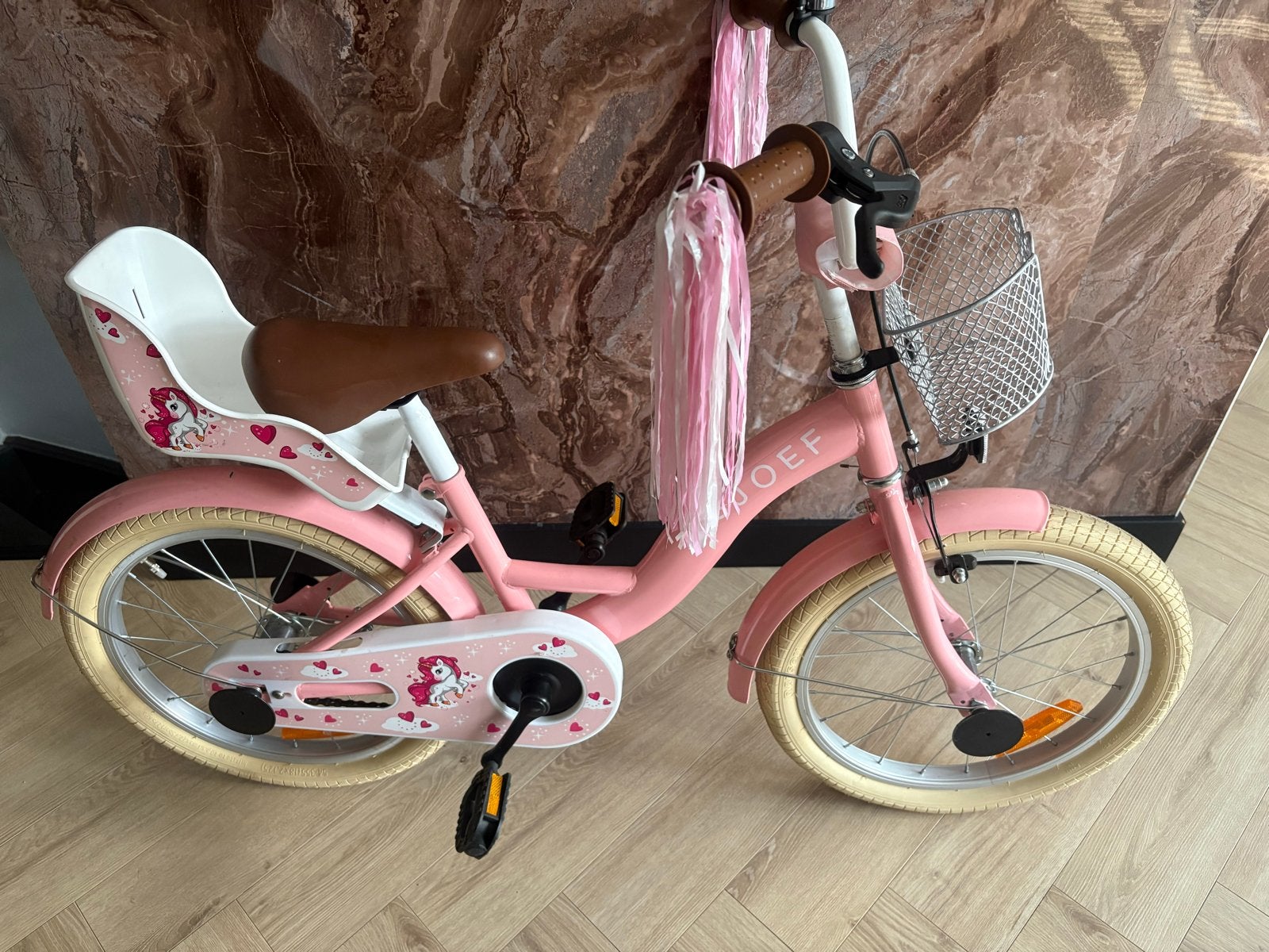 Roze kinderfiets met mandje en poppenzitje - Zo goed als nie, Ophalen, Zo goed als nieuw, Terugtraprem, 16 tot 20 inch