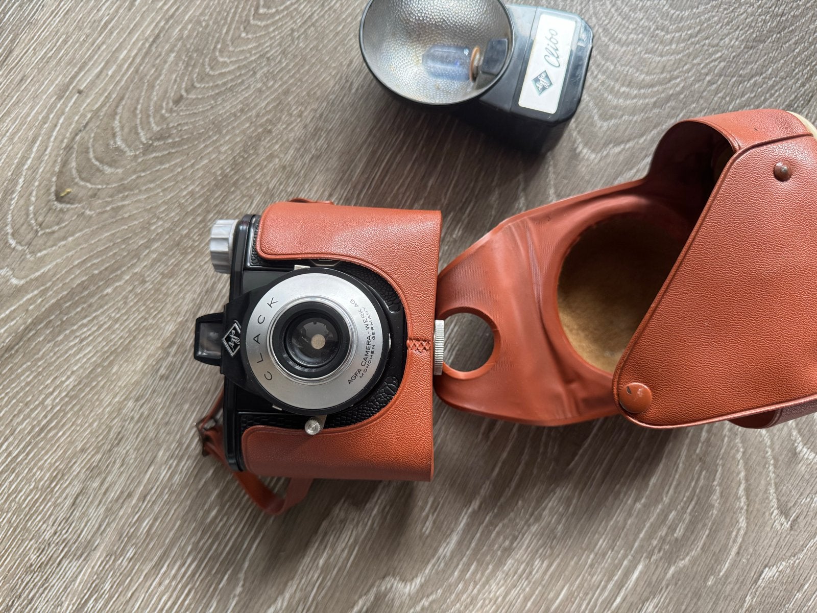 Vintage Agfa Clack camera met leren tas en flitser, Audio, Tv en Foto, Fotocamera's Analoog, Ophalen of Verzenden, Gebruikt, Compact