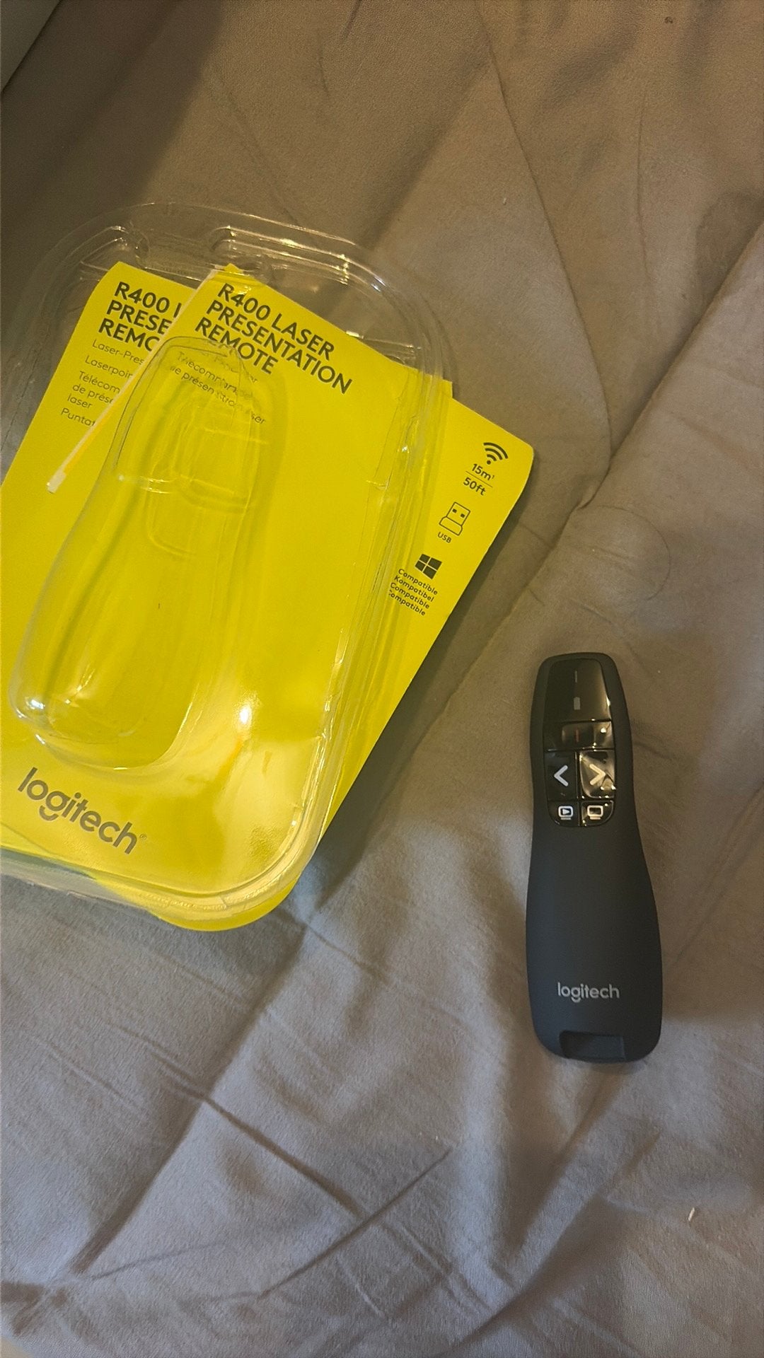 Logitech R400 Laser presentatie remote (zonder USB), Computers en Software, Presenters, Ophalen of Verzenden, Zo goed als nieuw