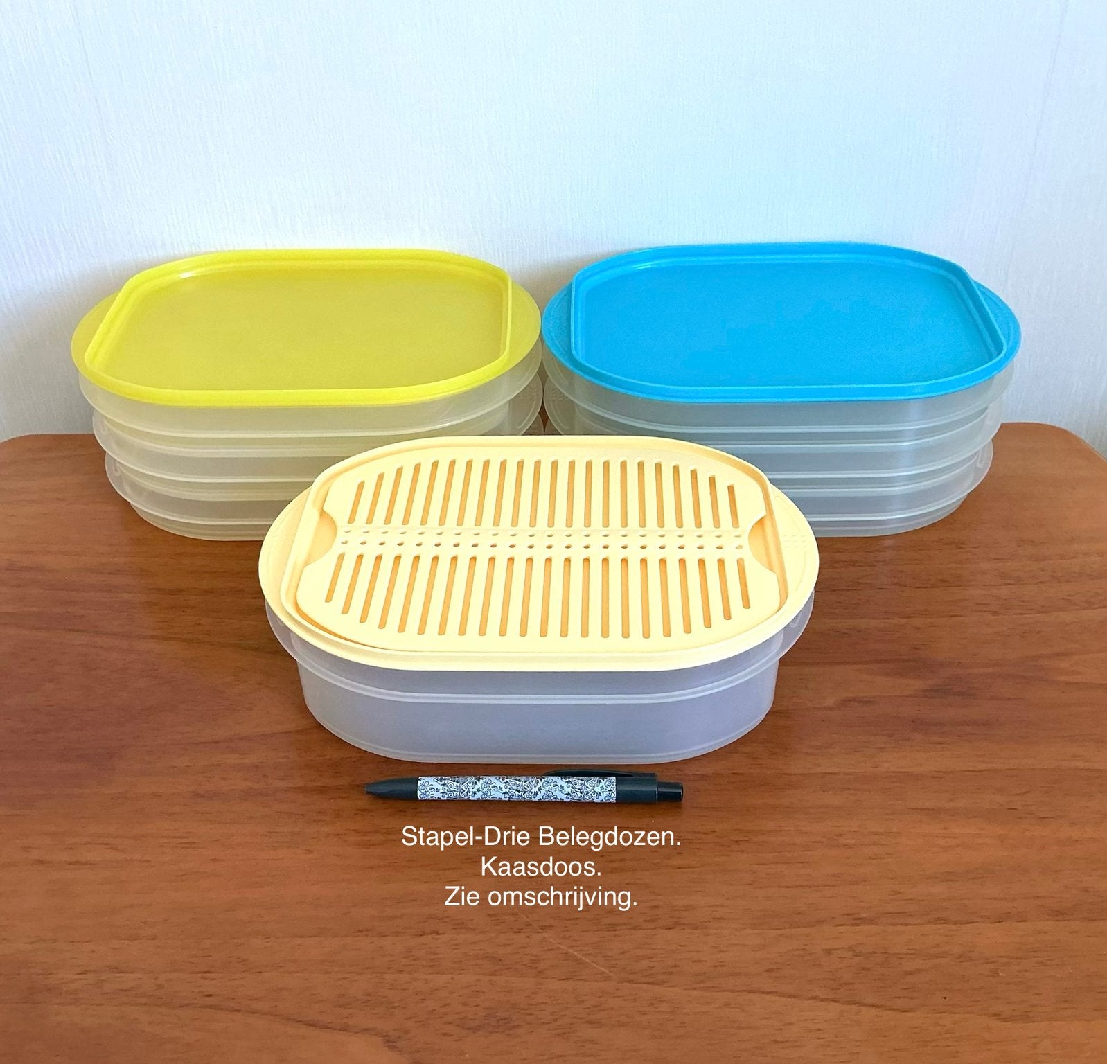 Tupperware 3 Stapel-Driedozen / 1 Kaasdoos met rooster., Ophalen of Verzenden, Zo goed als nieuw, Overige kleuren