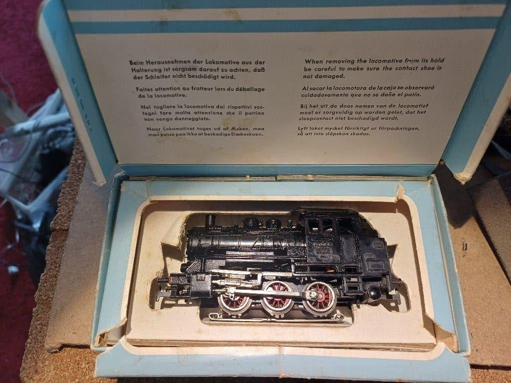 Marklin tenderstoomlocomotief (3000), Wisselstroom, Gebruikt, Locomotief, Ophalen of Verzenden