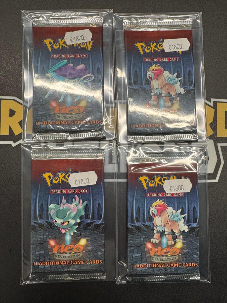 Pokemon Neo Revelation GUARANTEED HEAVY Booster Pack Sealed, Ophalen of Verzenden, Zo goed als nieuw, Booster
