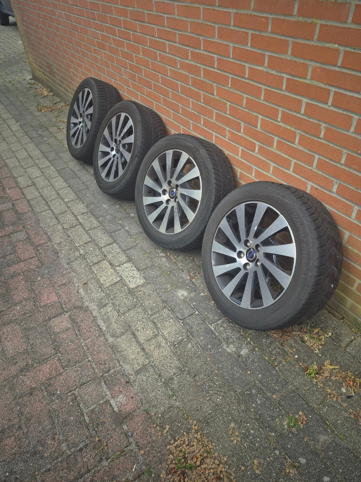 Volvo 17 inch velgen  maat 225 50 17, Gebruikt, Banden en Velgen, 17 inch, Personenwagen