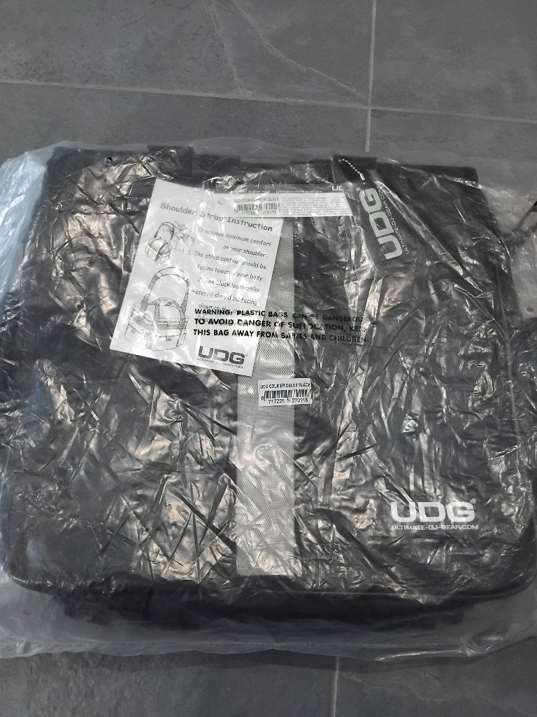 Te koop Udg luxe schouder tas, Ophalen, Nieuw, Zwart, Schoudertasje