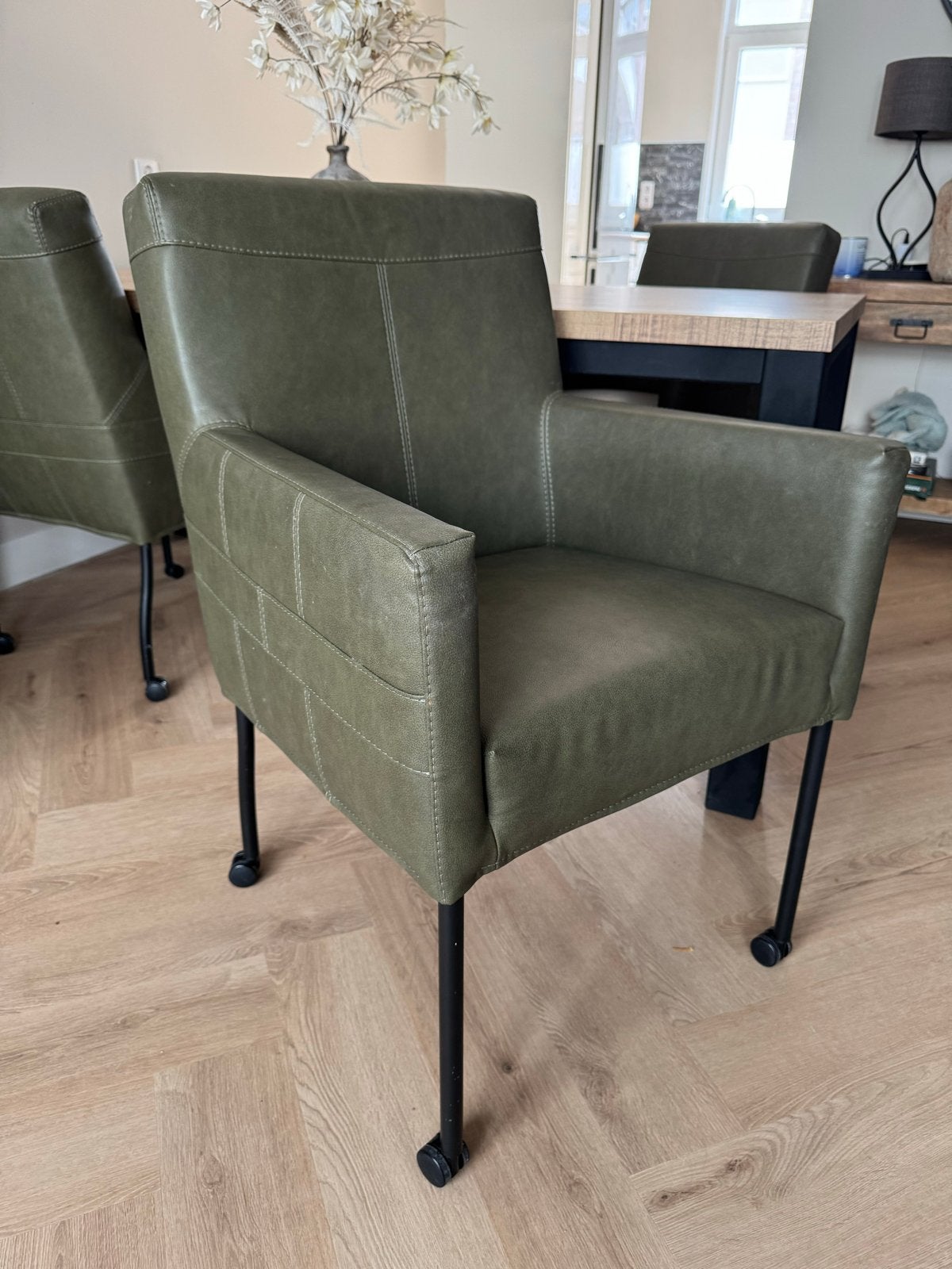 Olijfgroene eetkamerstoelen  - 4 stuks, Huis en Inrichting, Ophalen, Gebruikt, Overige kleuren, Vier