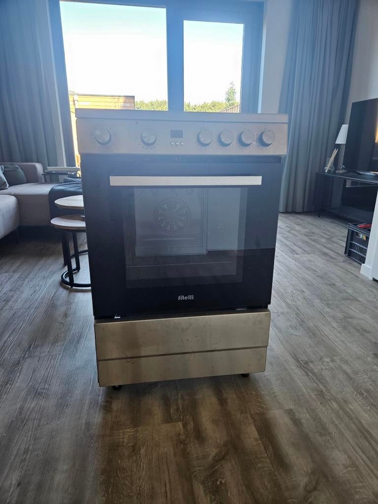 Fitelli FI6001RVS Inductie Fornuis - Glasplaat defect, Witgoed en Apparatuur, Fornuizen, Zo goed als nieuw, Inductie, 85 tot 90 cm