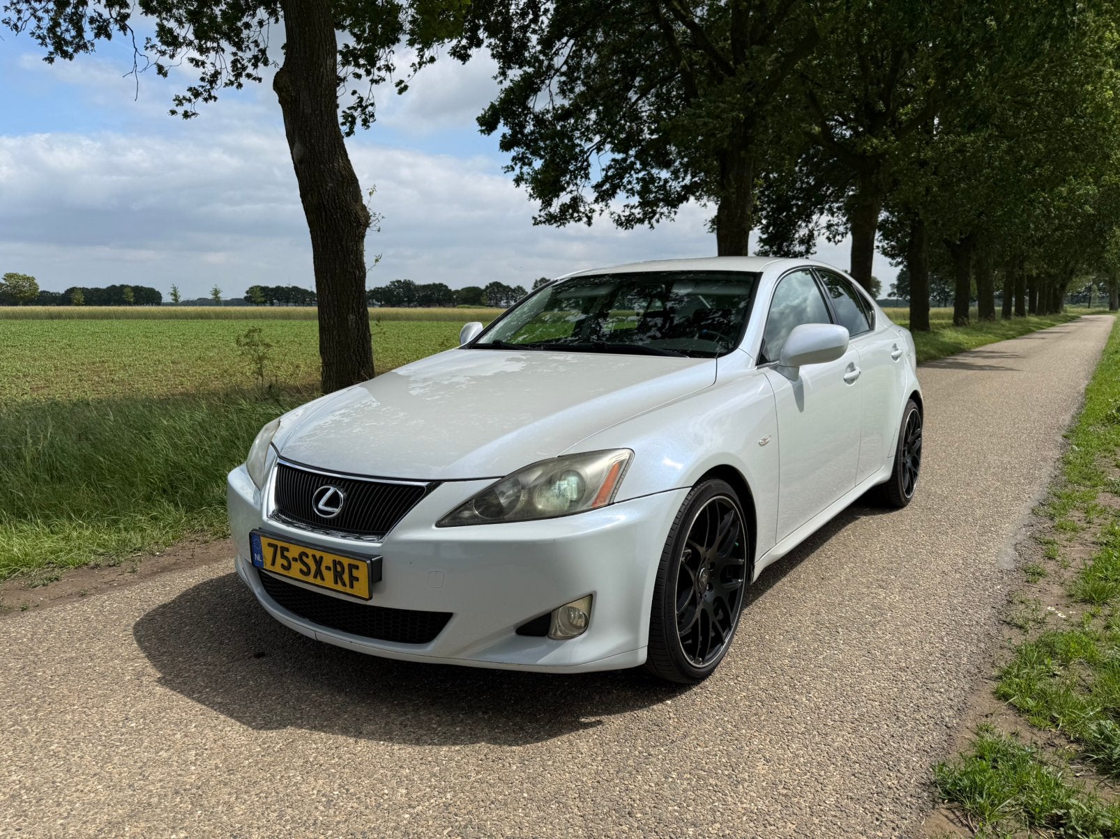 Lexus IS 250 2.5 v6 2006 wit parelmoer IS250, Auto's, Lexus, 2500 cc, Sound system, Wit, Handgeschakeld
