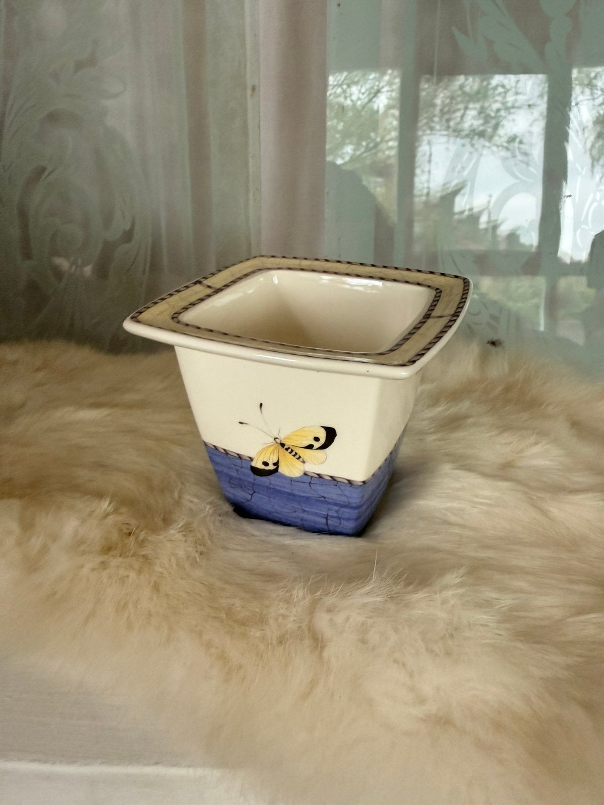 Sarah’s Garden  Wedgwood potje izgst uit 1997, Ophalen, Rond, Zo goed als nieuw, Aardewerk
