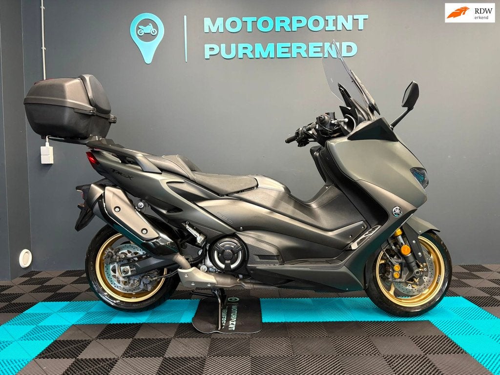Yamaha TMAX 560 TECH MAX | TMAX 560 | TECHMAX 560, Scooter, 562 cc, Handvatverwarming, Koolhovenlaan 101
1119 NC  Schiphol-Rijk, NL