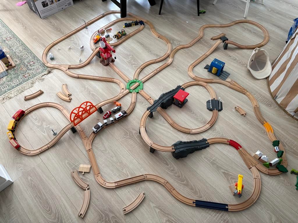 Grote set houten treinrails en accessoires - IKEA Lillabo, Kinderen en Baby's, Speelgoed | Houten speelgoed, Ophalen, Gebruikt