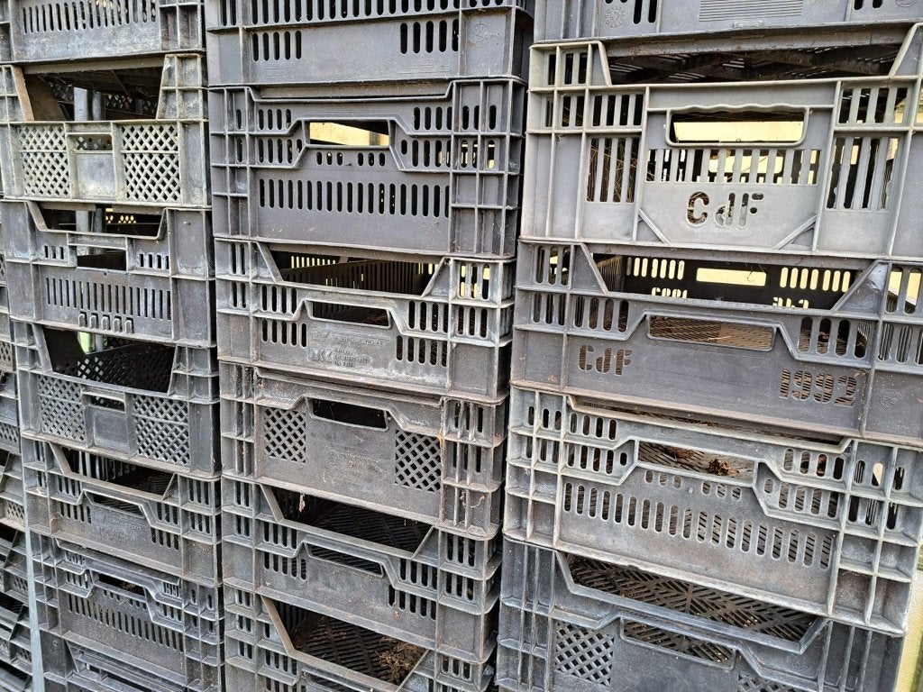 Partij 100x Veenmankisten (40x60x15 cm) – €350, Ophalen, Kunststof, Zo goed als nieuw, Tuincentrum en kwekerij de Triemen