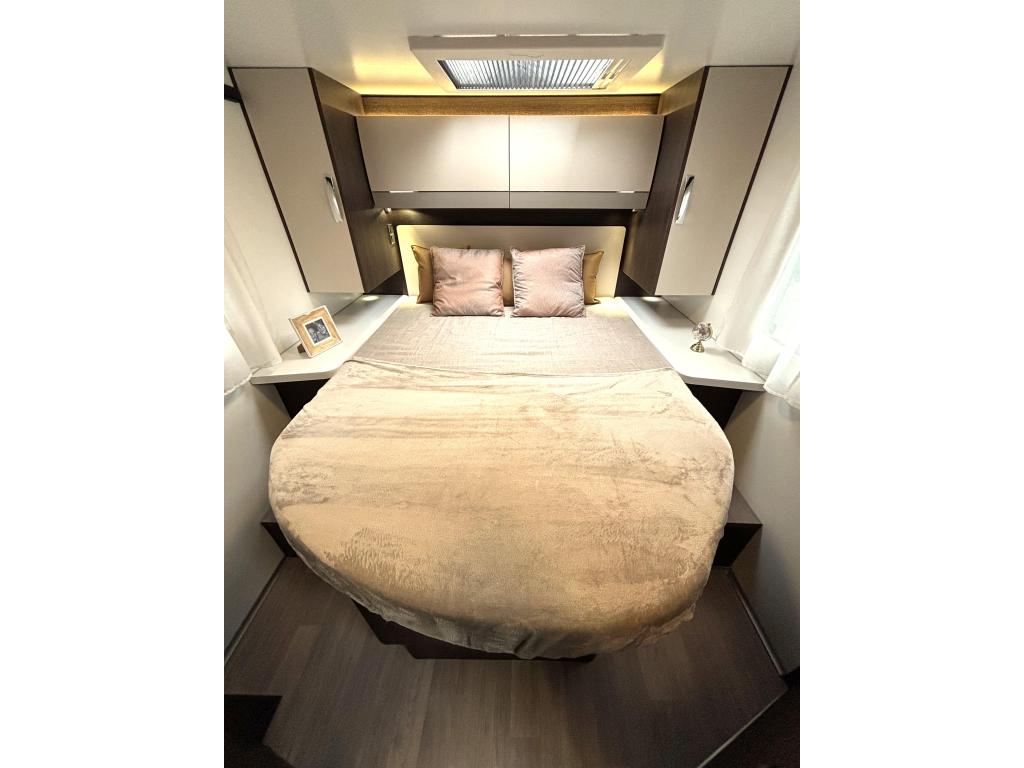 Benimar Tessoro Northautokapp 497 AUTOMAAT QUEENSBED HEFBED, Automaat, Ford, 7 tot 8 meter, Bedrijf