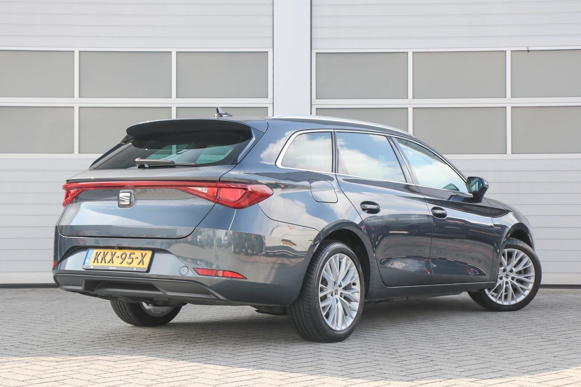 SEAT Leon Sportstourer 1.4 TSI eHybrid 204pk PHEV Ecellence, Auto's, Seat, 12 maanden, Stof, Gebruikt, Euro 6