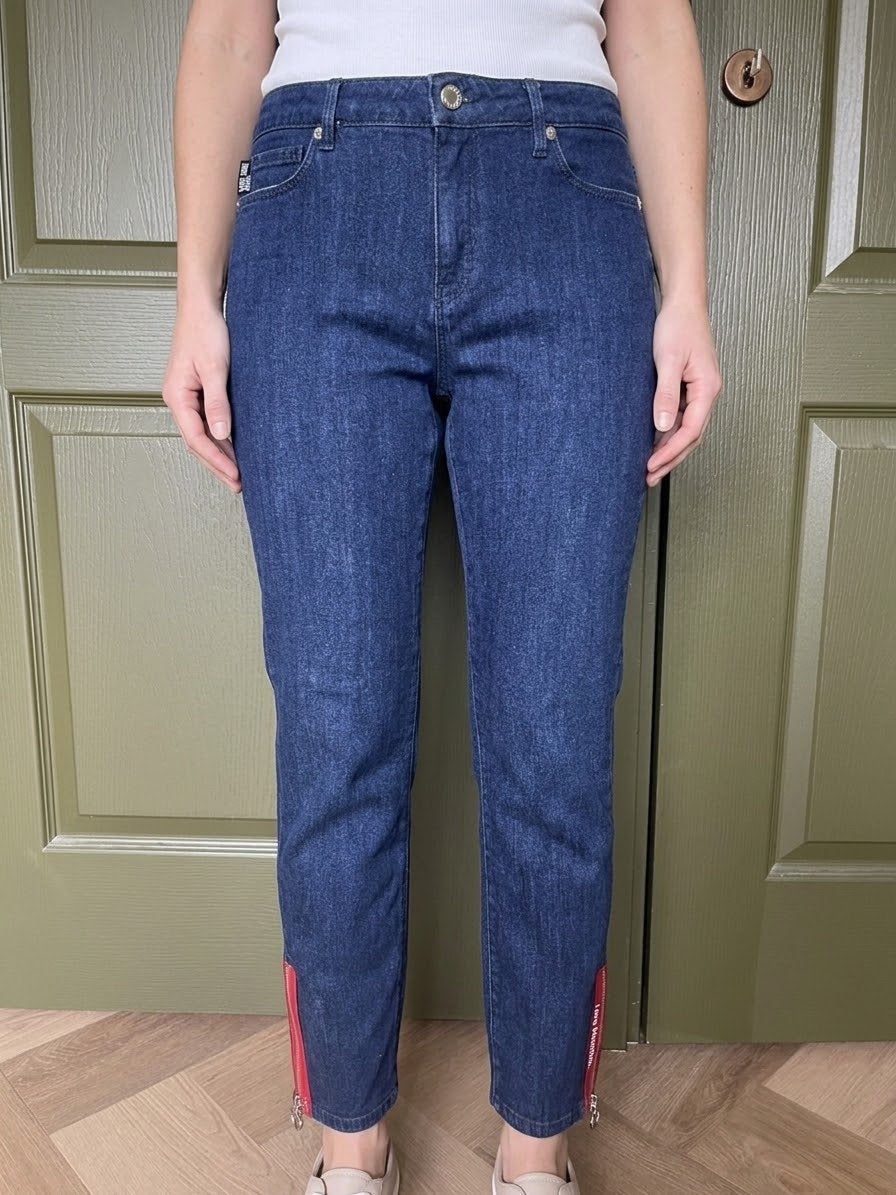 Love Moschino Jeans - Maat 30, Ophalen of Verzenden, Zo goed als nieuw, Blauw, W30 - W32 (confectie 38/40)
