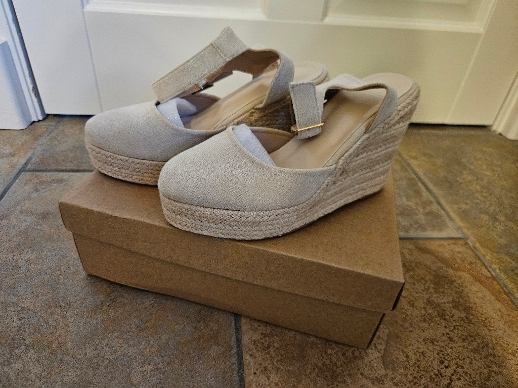 Sleehak - sandalen - espadrille - maat 39, Kleding | Dames, Schoenen, Beige, Nieuw, Ophalen of Verzenden, Onbekend