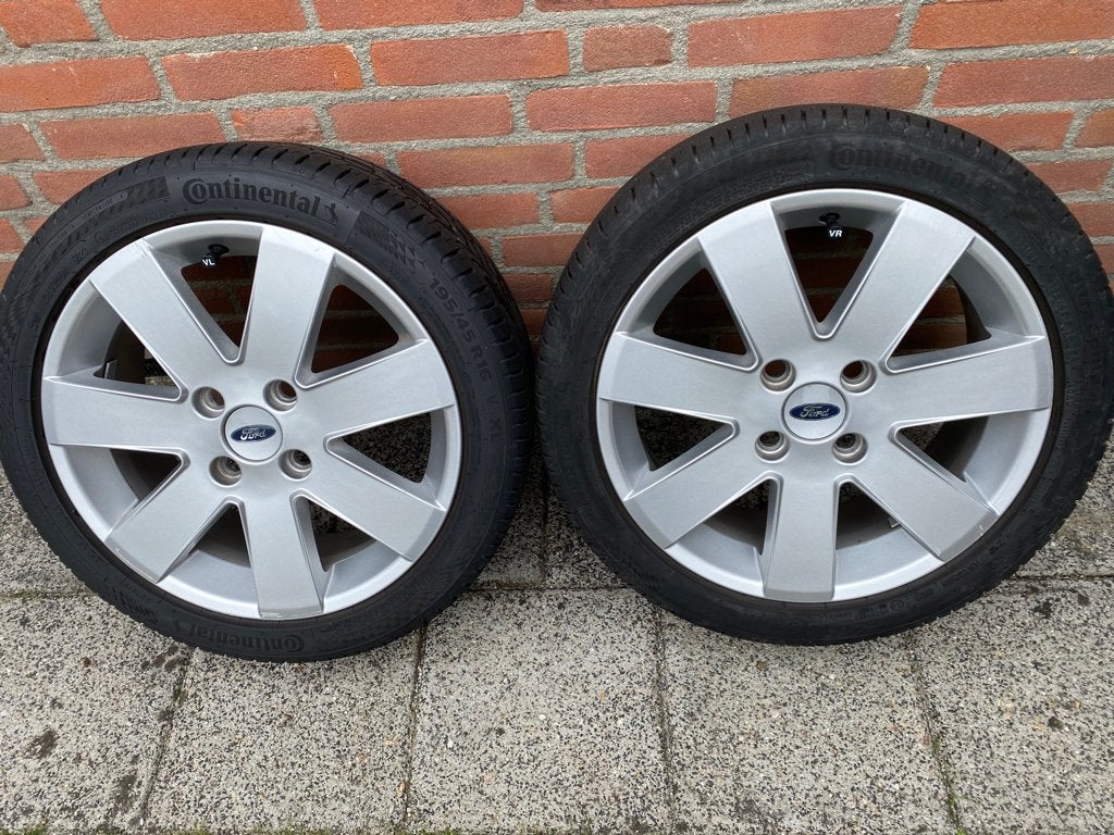 Ford Fiesta Alu velgen met Continental zomer banden, Auto-onderdelen, Banden en Velgen, Band(en), Zomerbanden, 16 inch, 195 mm