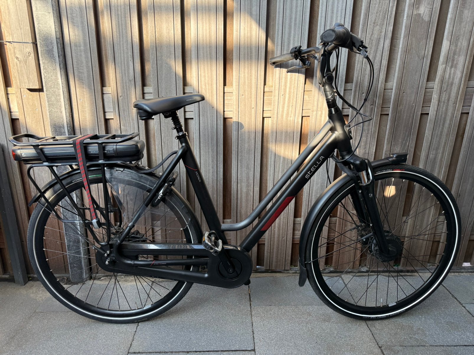 Stella vicenza 2accu’s voorwielmotor elektrische fiets ebike, Fietsen en Brommers, 51 tot 55 cm, Ophalen, Zo goed als nieuw, Overige merken