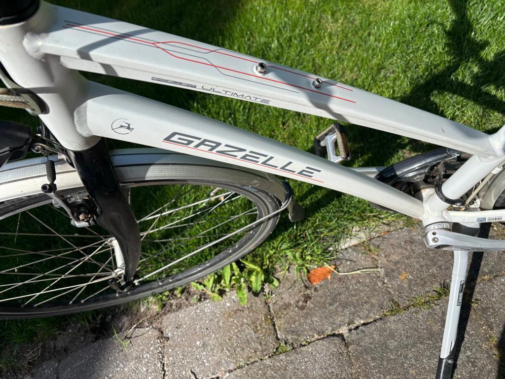 Sportieve witte Gazelle damesfiets met mand, Ophalen, Velgrem, Versnellingen, Gazelle
