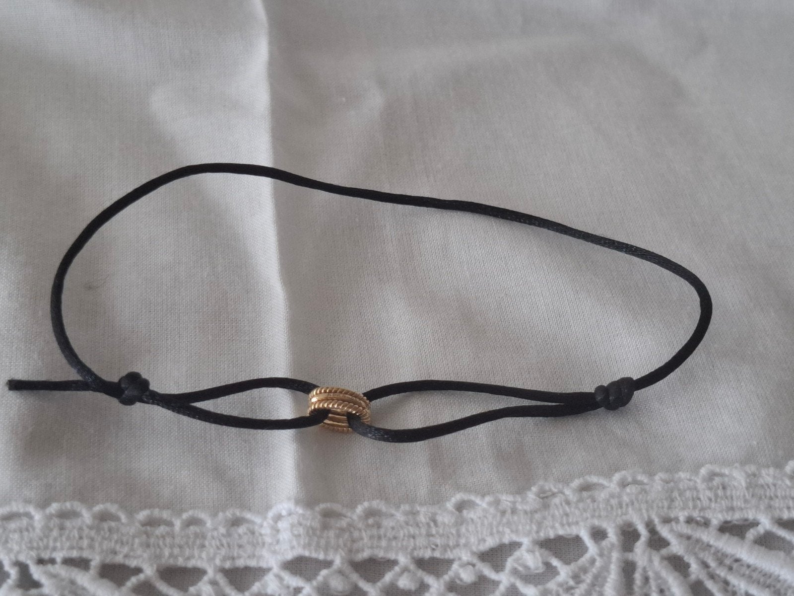 BLUSH 14K GOUD ARMBAND MET ZIJDE KOORD, Zwart, Ophalen of Verzenden, Zo goed als nieuw, Met bedels of kralen