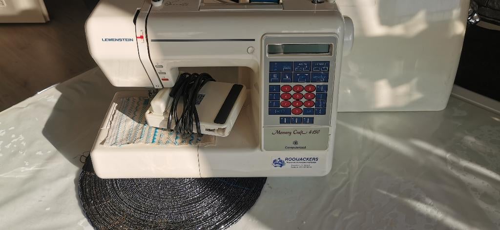 Naaimachine LEWENSTEIN memory Cieft 4150 Leer naaien, Ophalen of Verzenden, Zo goed als nieuw, Naaimachine, Overige merken