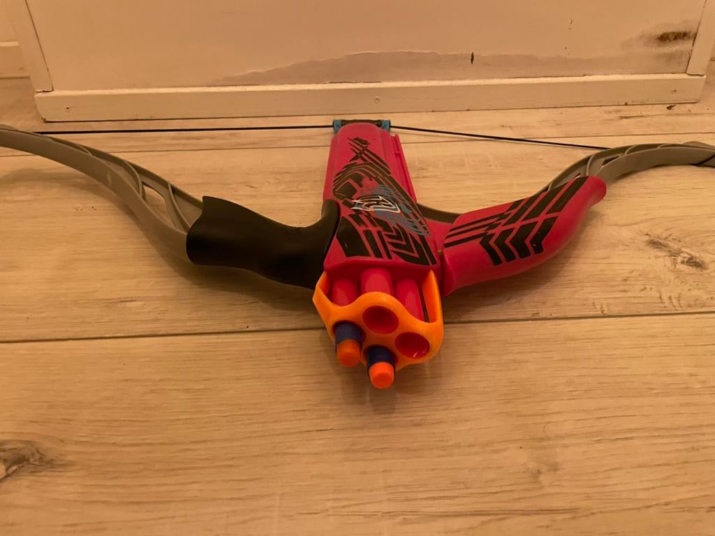 Nerf pijl en boog, Ophalen, Gebruikt