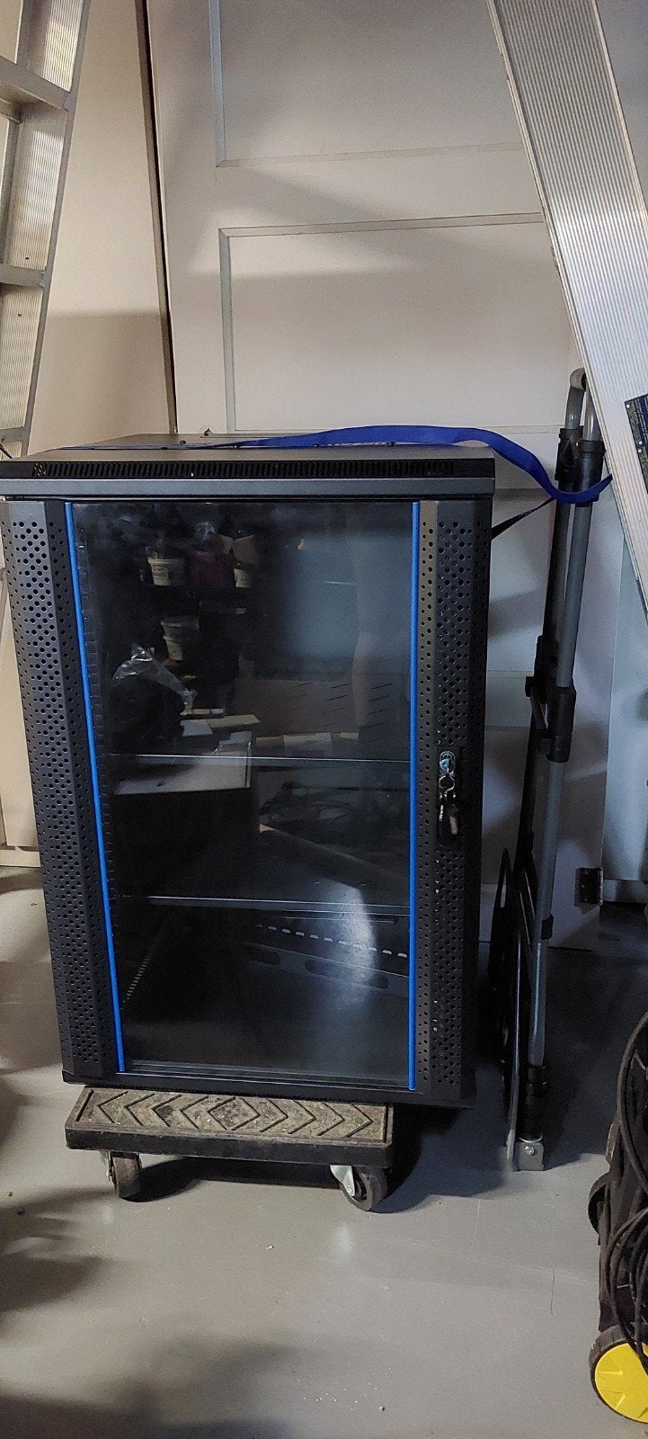 18U Patchkast / Serverkast met glazen deur 600x600x900mm 19, Ophalen, Zo goed als nieuw, Overige typen