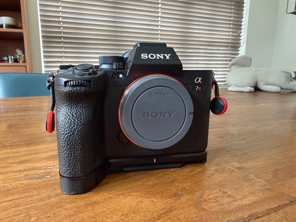 Sony a7rV body - 9974 clicks, Audio, Tv en Foto, Fotocamera's Digitaal, Bluetooth, Ophalen of Verzenden, Geheugenkaart, Sony