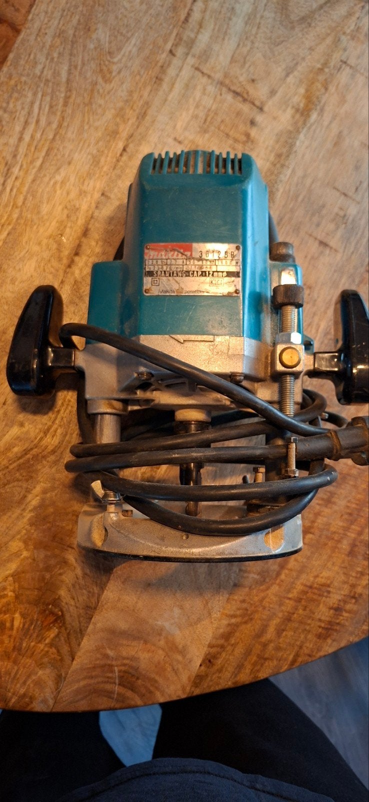 Makita Bovenfrees 3612BR - 1600 w Krachtige en Betrouwbare F, Doe-het-zelf en Verbouw, Gereedschap | Freesmachines, Gebruikt, Ophalen of Verzenden