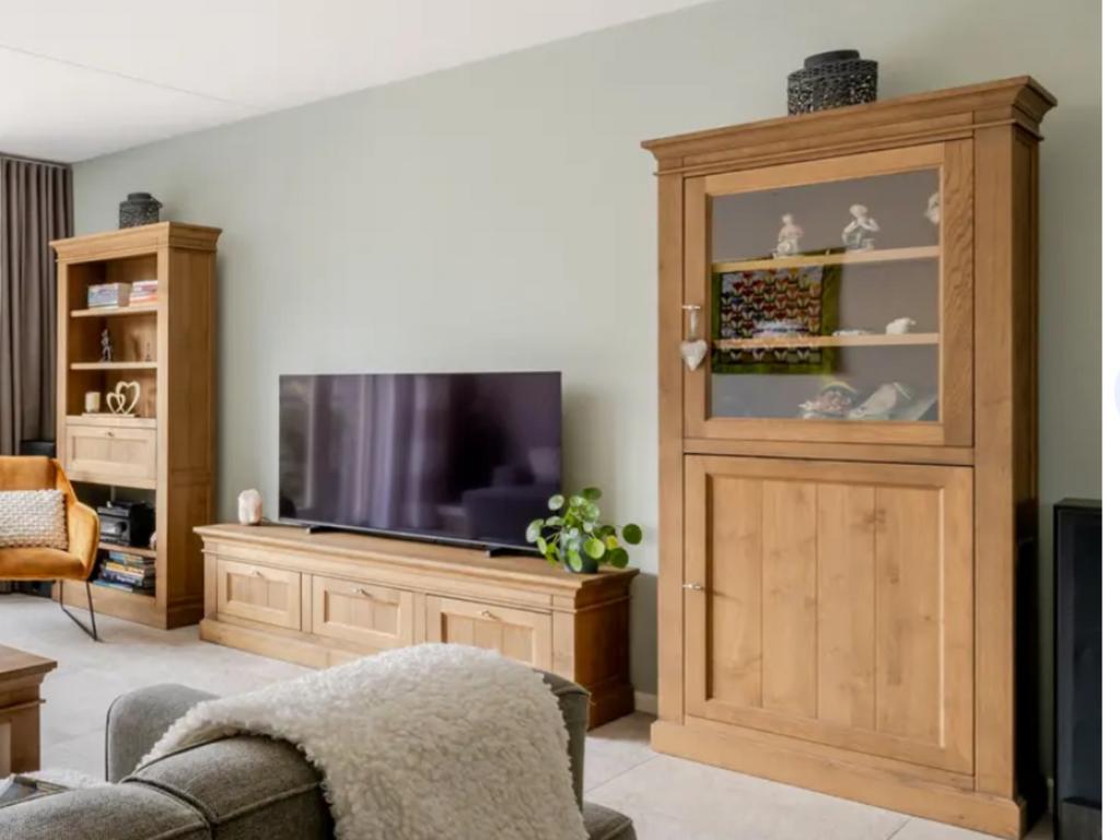 Complete inboedel wegens verhuizing, Ophalen