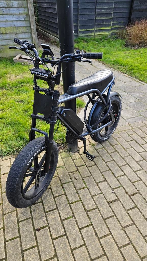 Custom V8 Fatbike Killswitch, Fietsen en Brommers, Elektrische fietsen, Zo goed als nieuw, Overige merken, Minder dan 47 cm, 30 tot 50 km per accu