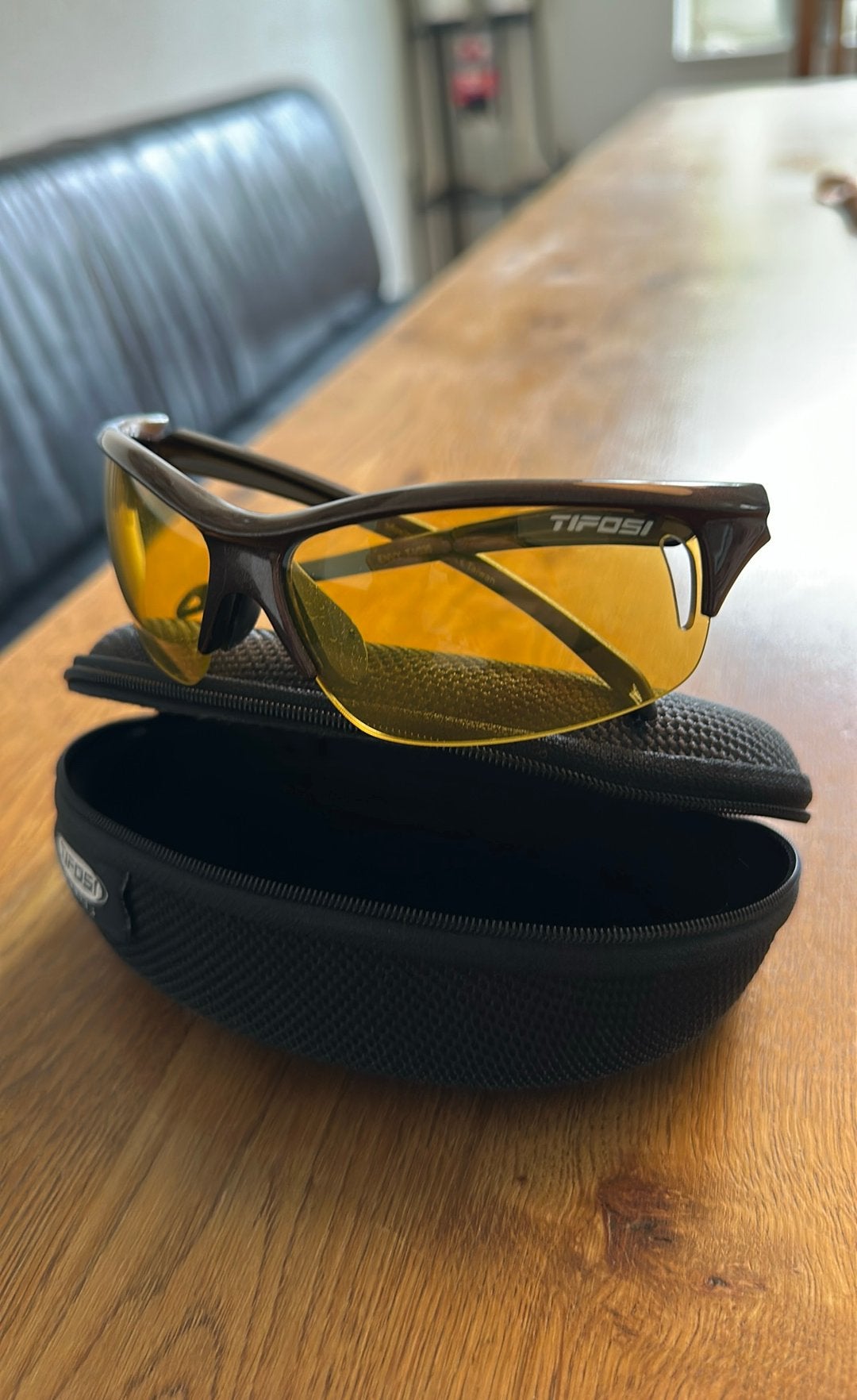 Tifosi Unisex Sportbril met Brillendoos - Fietsen, Hardlopen, Overige merken, Gebruikt, Zonnebril, Bruin