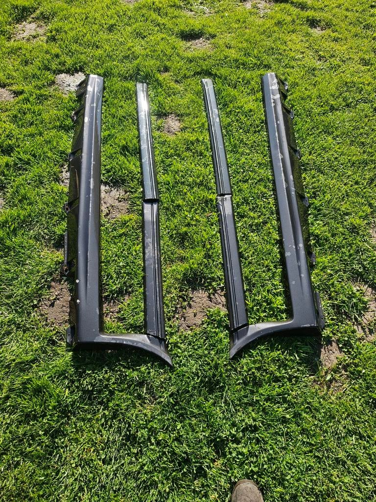 BMW E30 M-Tech side skirts sierlijsten (niet compleet), Auto-onderdelen, Carrosserie en Plaatwerk, Ophalen