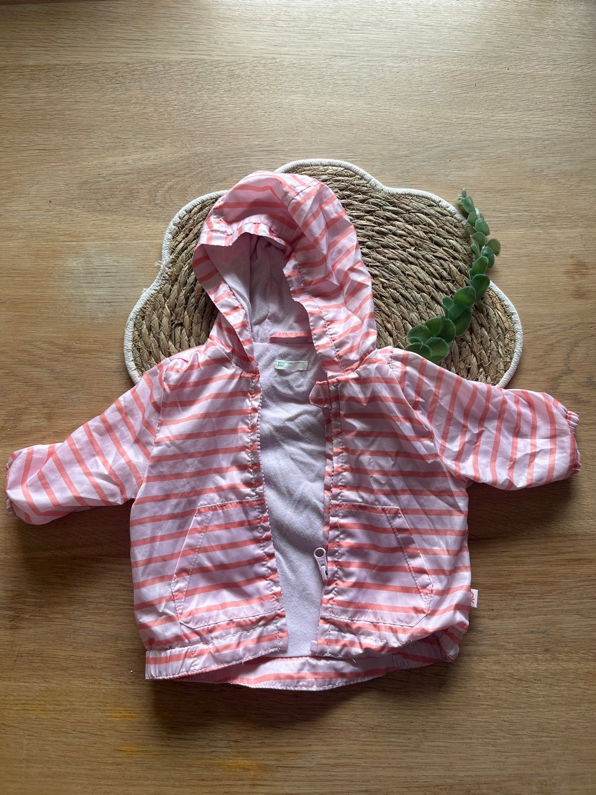 Benetton baby jasje maat 50, Ophalen of Verzenden, Zo goed als nieuw, Meisje, Jasje