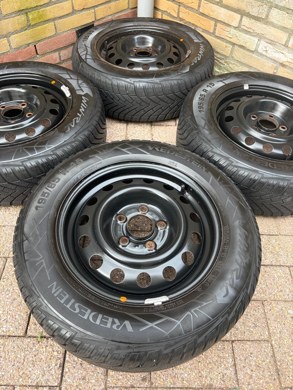 Vredestein Wintrac Winterbanden 195/65 R15 op stalen velgen, Ophalen, Gebruikt, 15 inch, Banden en Velgen