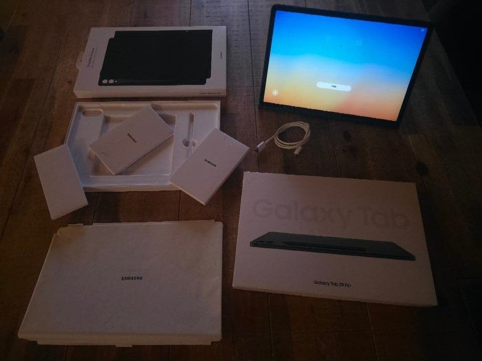 Samsung Galaxy Tab S9 FE PLUS cellular met Pencel, hoes, Zo goed als nieuw, Samsung, 128 GB, Wi-Fi en Mobiel internet