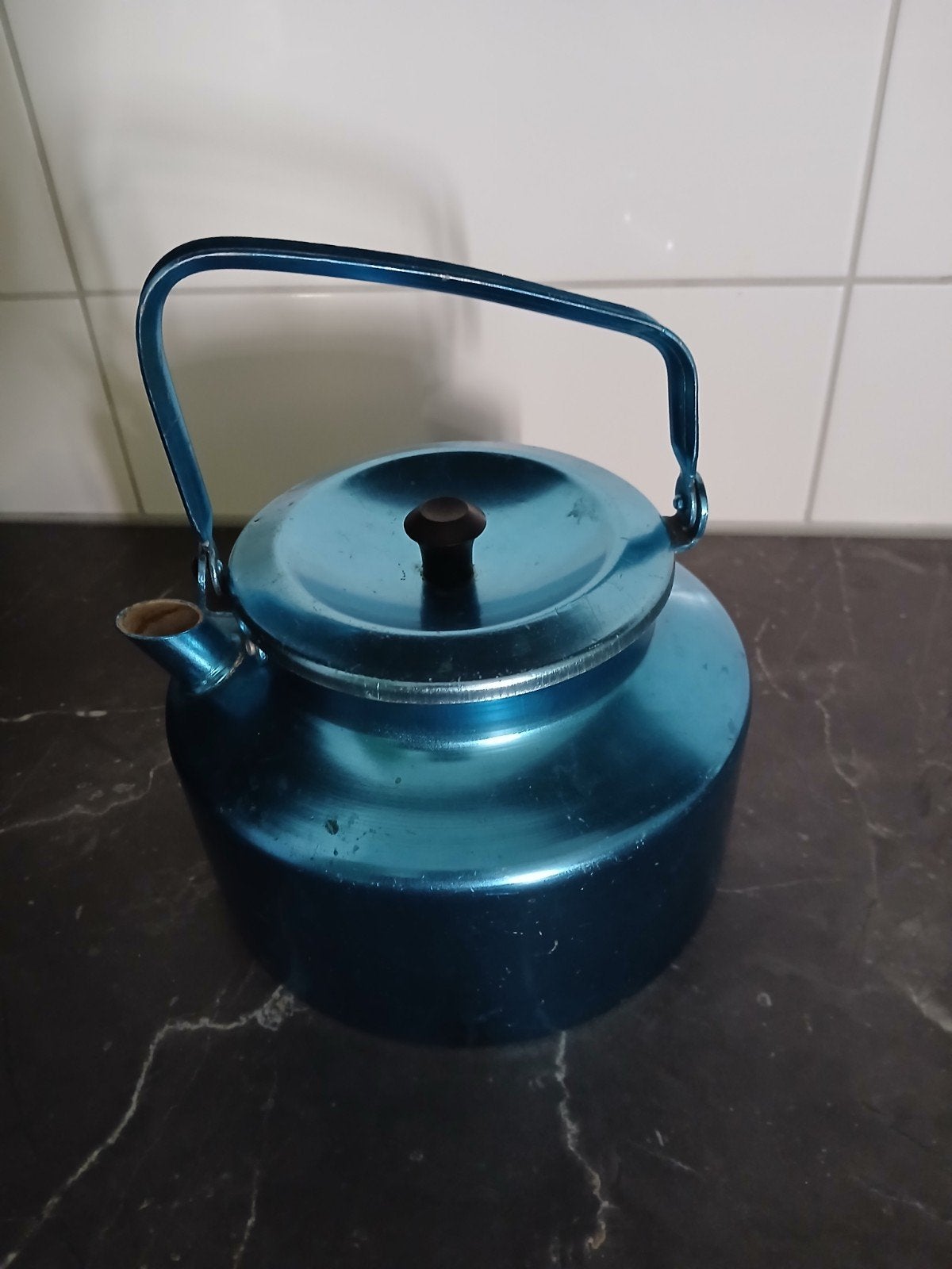 Vintage blauwe fluitketel - Gebruikt, Theepot/fluitketel, Ophalen of Verzenden, Metaal, Overige merken