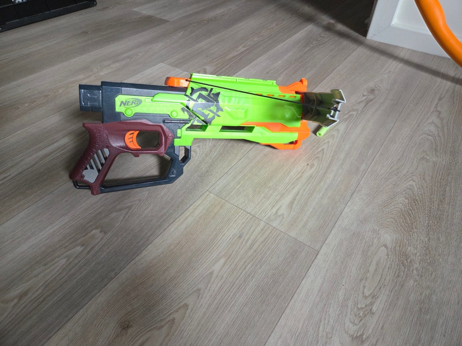 nerf pistool zombie strike, Ophalen of Verzenden, Gebruikt