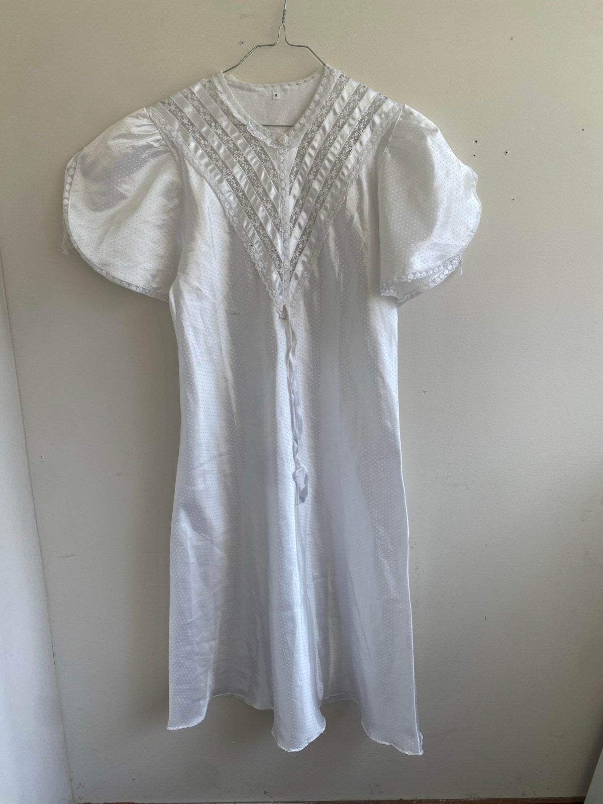 Vintage witte nachtjapon met kant en pofmouwen, Maat 38/40 (M), Wit, Ophalen of Verzenden, Zo goed als nieuw