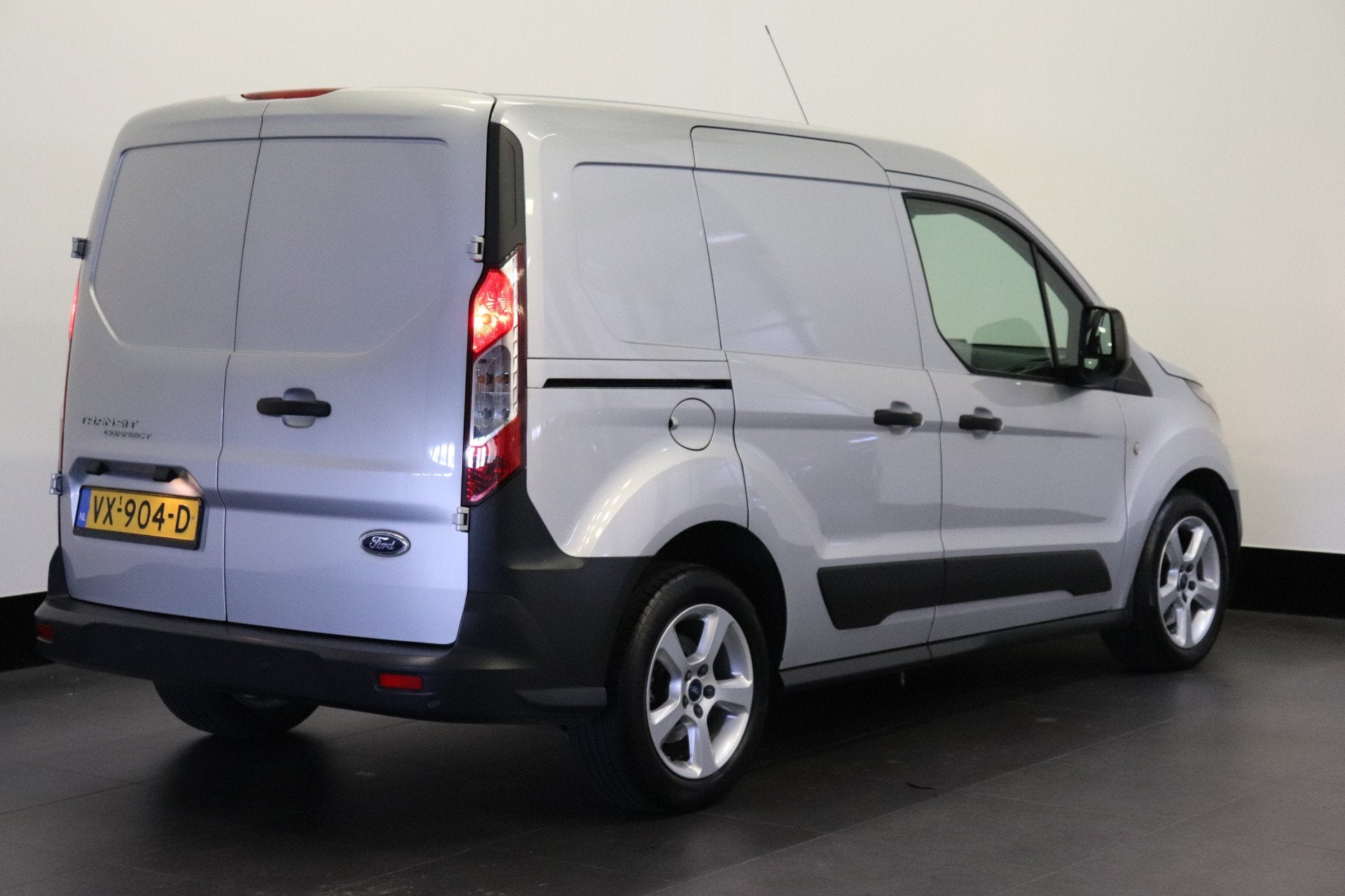 Ford Transit Connect 1.6 TDCI - Airco - PDC - LMV - €4.950, Auto's, Euro 5, Gebruikt, Zwart, 4 cilinders
