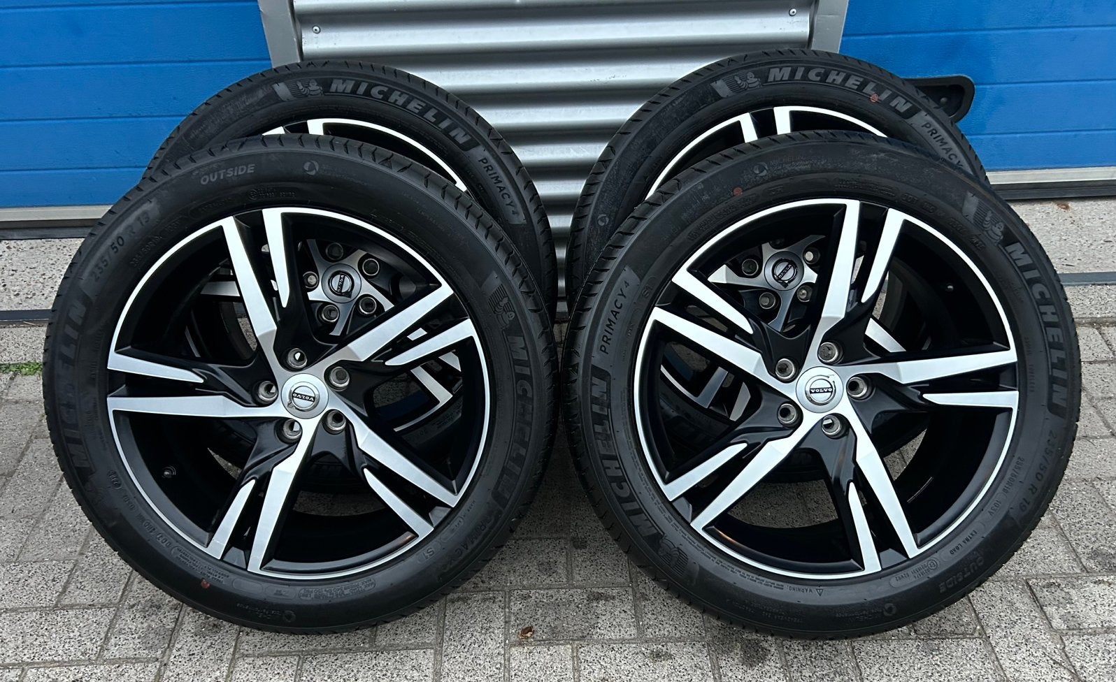 Nette 19 inch volvo velgen 235-50-19 zomerbanden XC40,V90CC, Auto-onderdelen, 19 inch, Gebruikt, Banden en Velgen, Ophalen of Verzenden