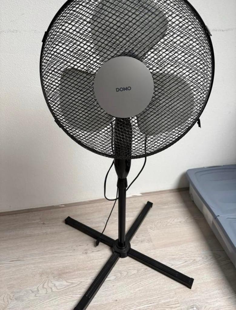 Domo ventilator - Krachtige staande ventilator, Witgoed en Apparatuur, Ventilatoren, Zo goed als nieuw, Statiefventilator, Ophalen