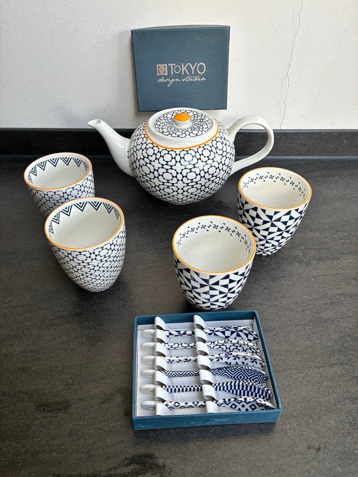 Tokyo Design Studio Theeservies met lepels - Nieuw, Theepot/fluitketel, Nieuw, Ophalen of Verzenden, Steen/keramiek