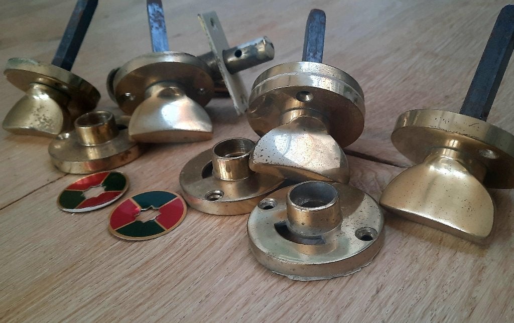 wc sluiting messing, Ophalen of Verzenden, Gebruikt, Koper of Messing, Slot